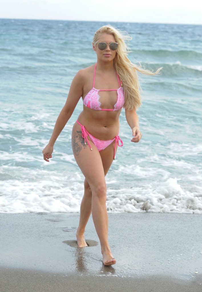 Shannen Reilly McGrath in a Pink Bikini