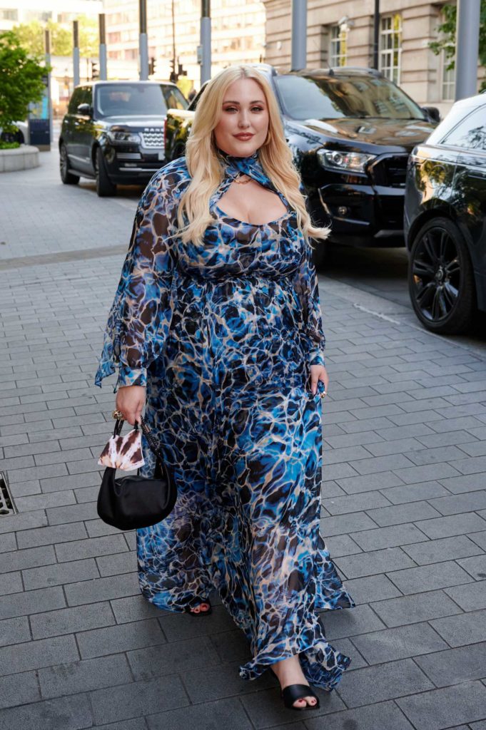 Hayley Hasselhoff in a Blue Floral Dress