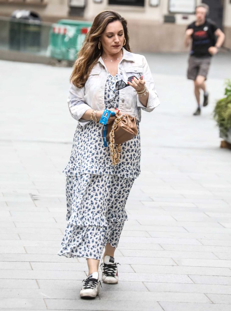 Kelly Brook in a White Floral Dress