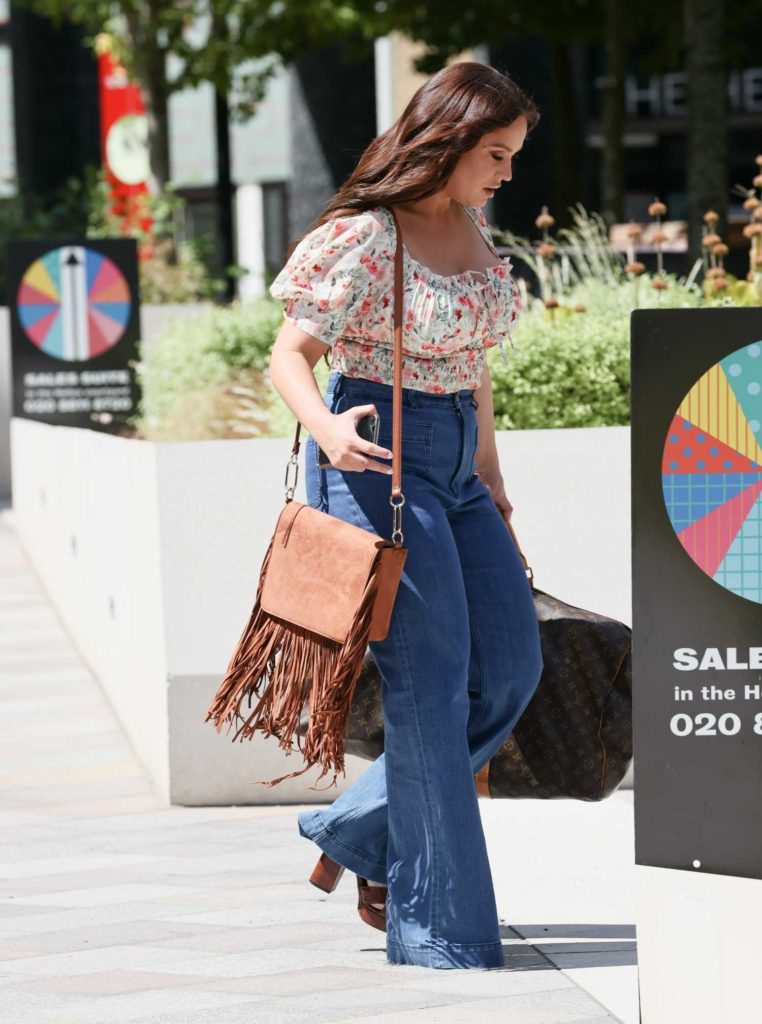 Vicky Pattison in a Floral Blouse