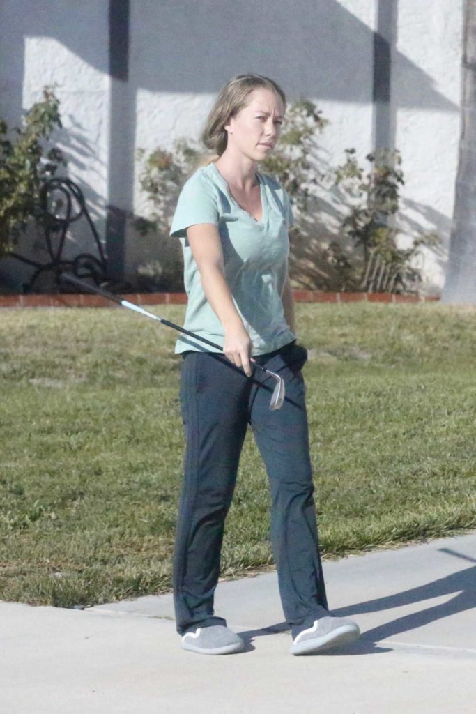 Kendra Wilkinson in a Black Track Pants