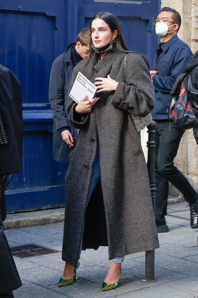 Fiona Zanetti in a Grey Coat