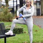 Kimberly Hart-Simpson in a Gray Workout Clothes Does a Morning Gym Session in Manchester