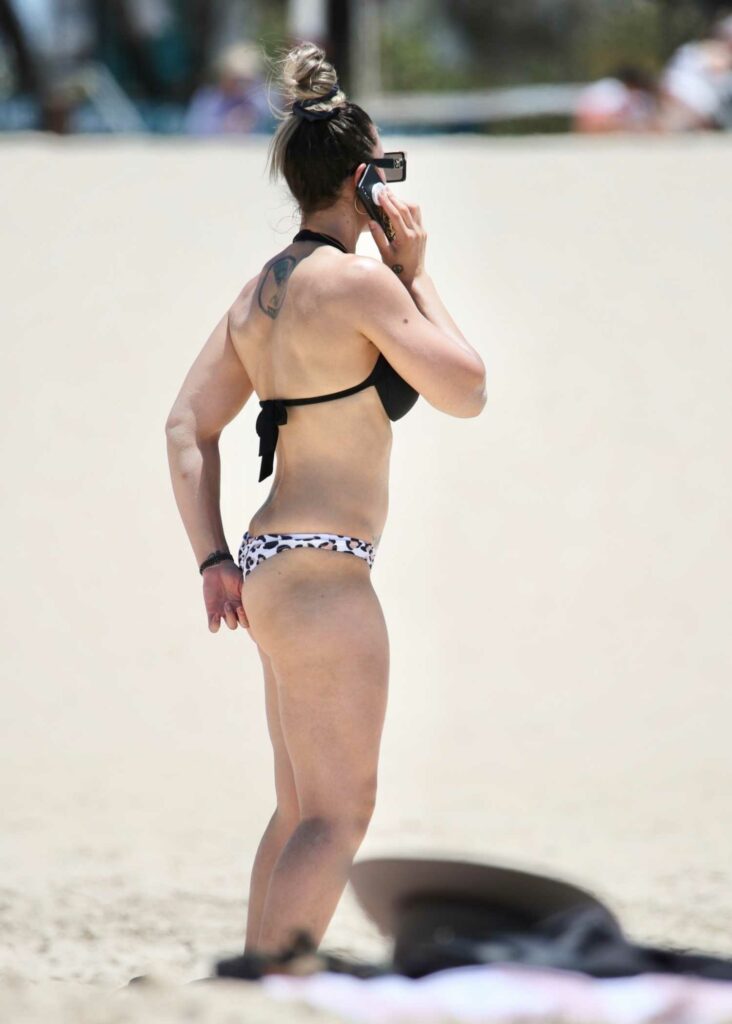 Amanda Micallef in Bikini