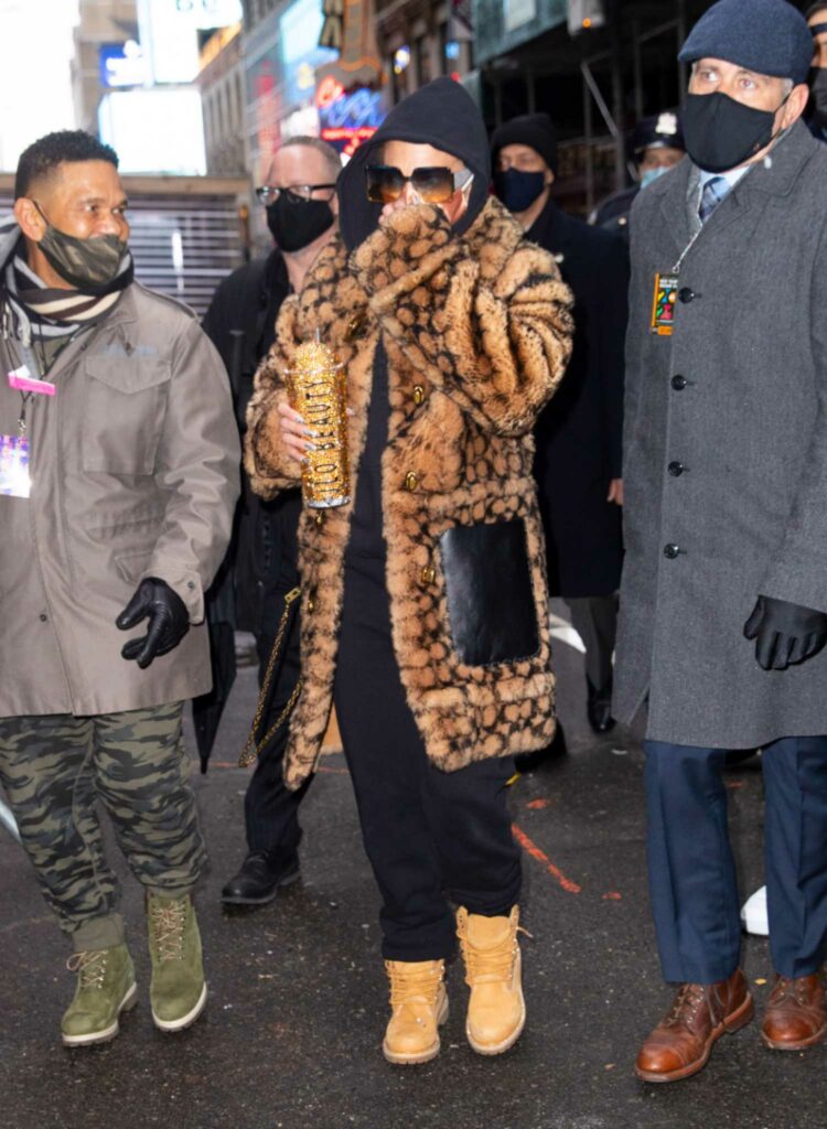 Jennifer Lopez in an Animal Print Fur Coat