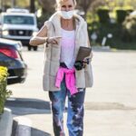 Nicollette Sheridan in a Protective Mask Was Spotted in a Parking Lot in Calabasas
