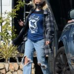 Holly Madison in a Blue Ripped Jeans Leaves a Car Repair Shop in Los Angeles