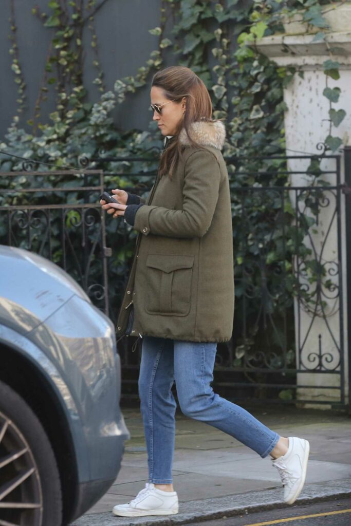 Pippa Middleton in a White Sneakers