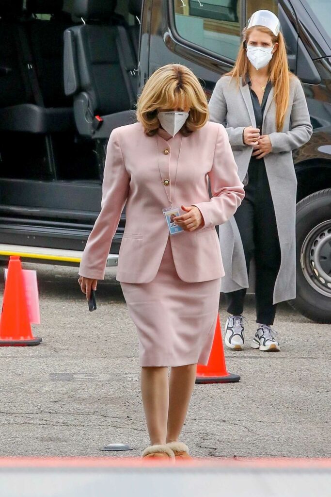 Sarah Paulson in a Pink Suit