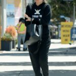 Alicia Silverstone in a Black Sweatsuit Headis to the Gym in Los Angeles