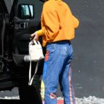 Jessie J in an Orange Sweatshirt Was Seen Out in West Hollywood 04/15/2021