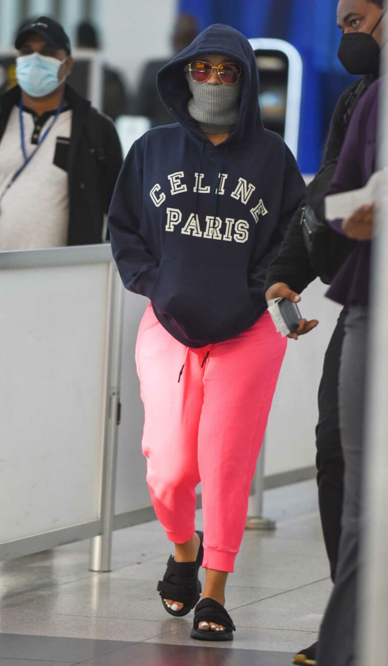 Cardi B in a Pink Sweatpants Arrives at JFK Airport in New York – Celeb