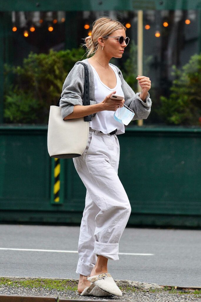 Sienna Miller in a Grey Cardigan