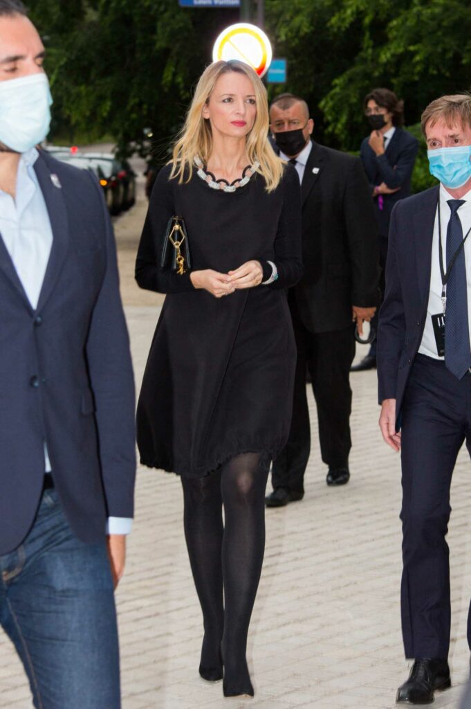 Delphine Arnault Arrives to Louis Vuitton Fragance Dinner at La