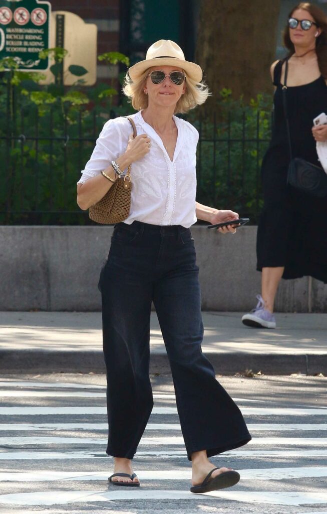 Naomi Watts in a White Blouse Was Seen Out in NYC – Celeb Donut