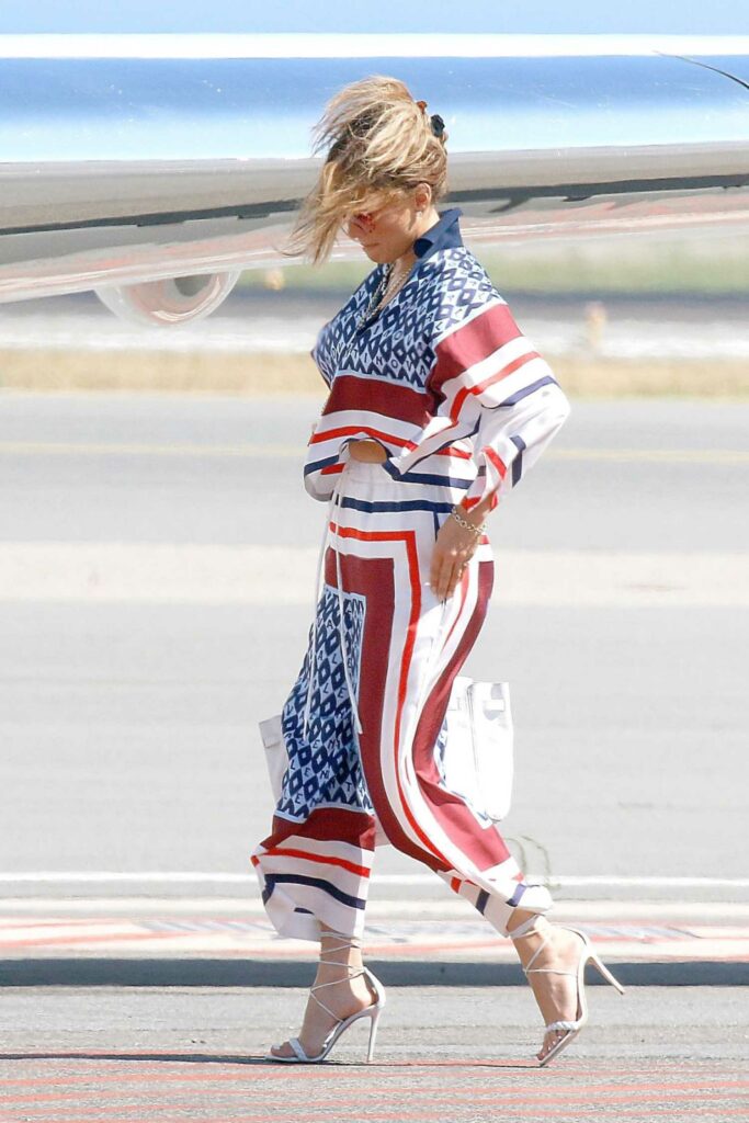 Jennifer Lopez in a Patterned Pantsuit