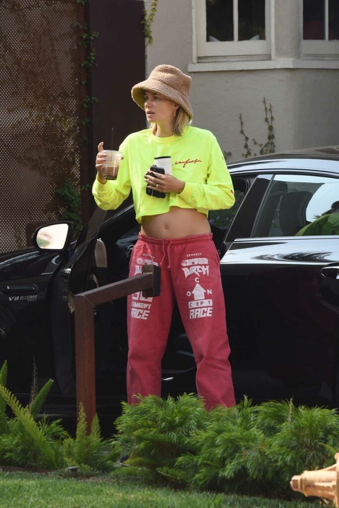 Jessica Hart in a Neon Yellow Long Sleeves T-Shirt