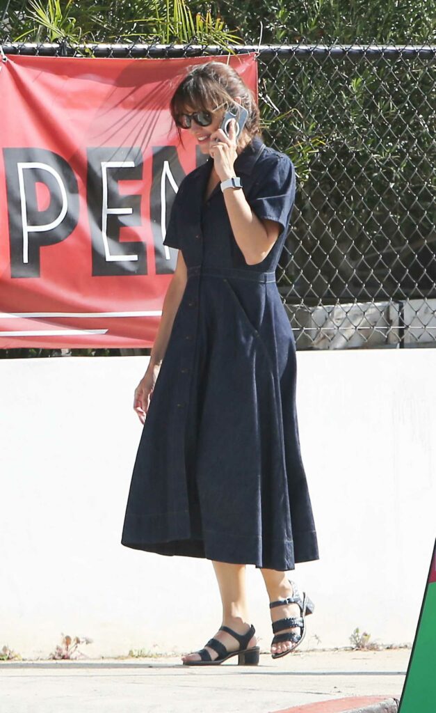 Jennifer Garner in a Black Dress