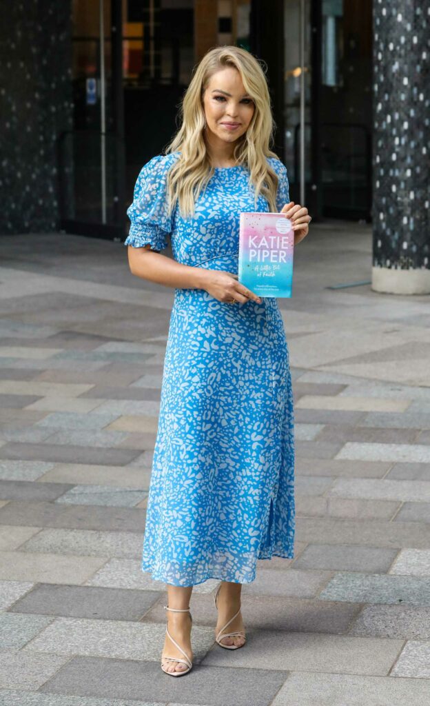 Katie Piper in a Blue Patterned Dress