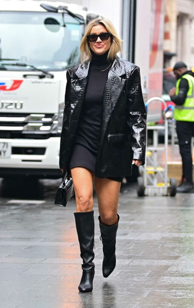 Ashley Roberts in a Black Leather Blazer