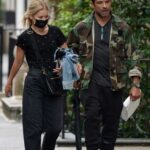 Kelly Ripa in a Black Tee Was Seen Out with Mark Consuelos in New York