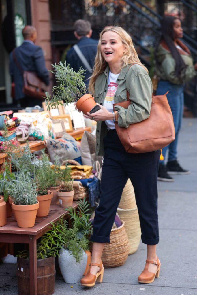Reese Witherspoon in an Olive Shirt