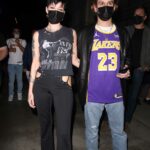 Halsey in a Black Outfit Attends the Lakers Game with Her Husband Alev Aydin in Los Angeles