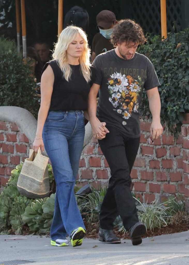 in a Black Tee Was Seen Out with Her Husband Jack Donnelly in Los Feliz 11/24/2021