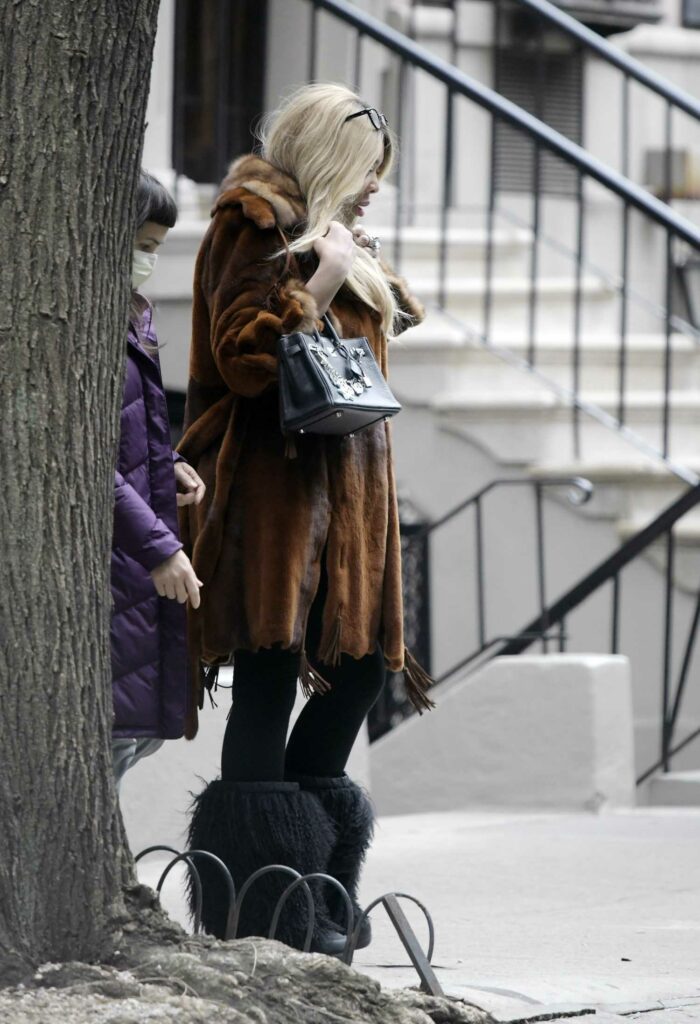 Wendy Williams in a Tan Fur Coat