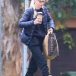 Anna Faris in a Black Puffer Jacket Was Seen Out in Pacific Palisades