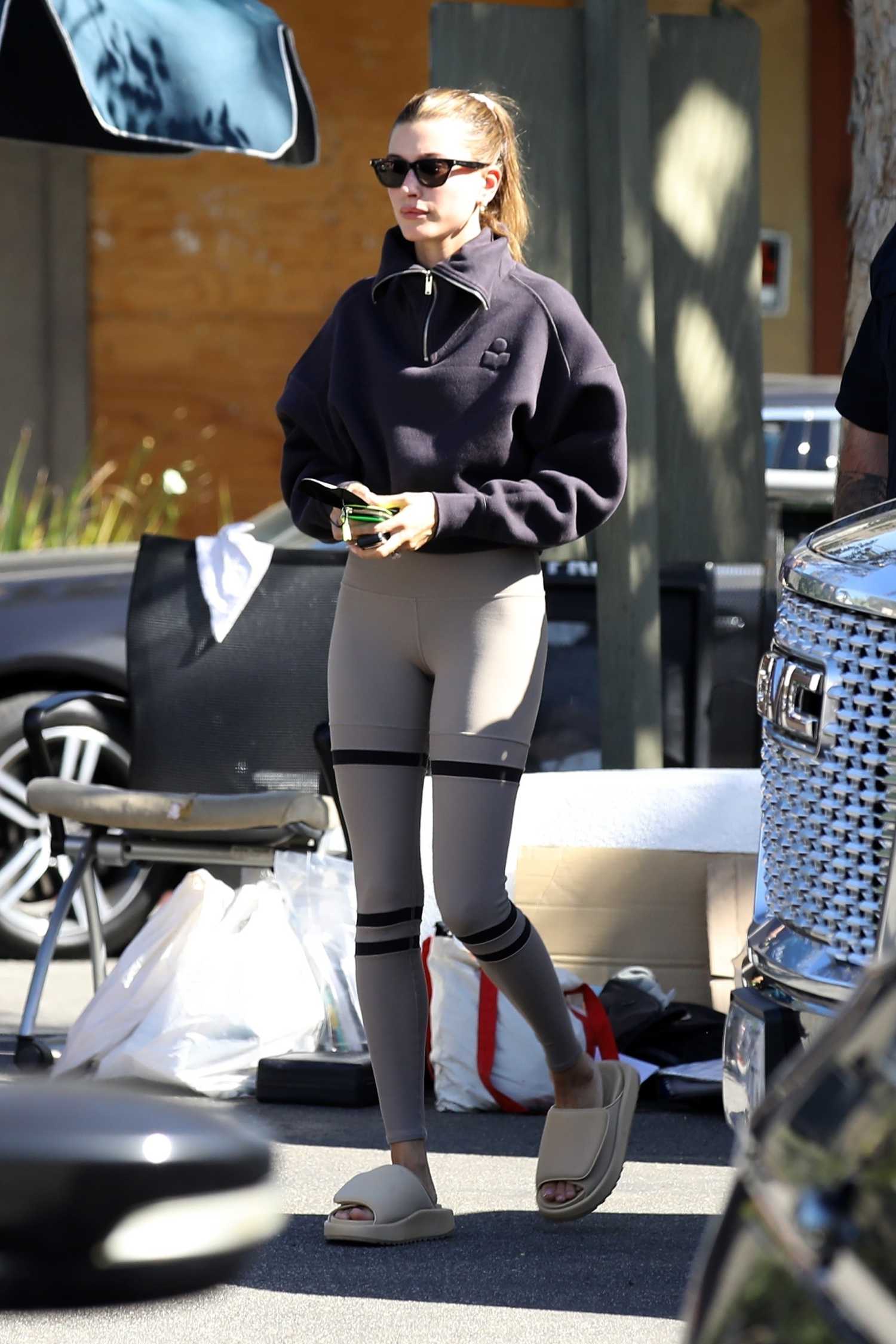 Hailey Bieber in a Beige Flip-Flops Leaves Her Workout in West ...