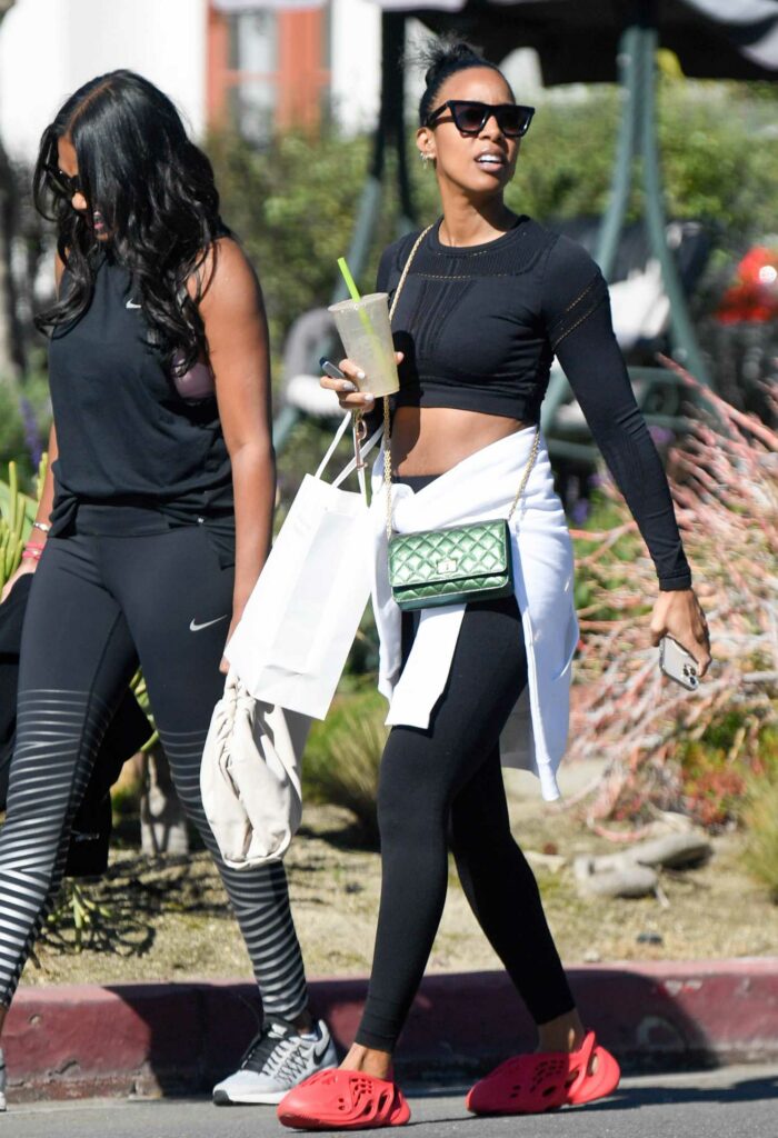 Kelly Rowland in a Black Top