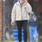 Jennifer Garner in a Beige Jacket Was Seen Out in Brentwood