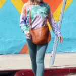 Kristen Bell in a Blue Leggings Leaves Her Workout in Los Angeles