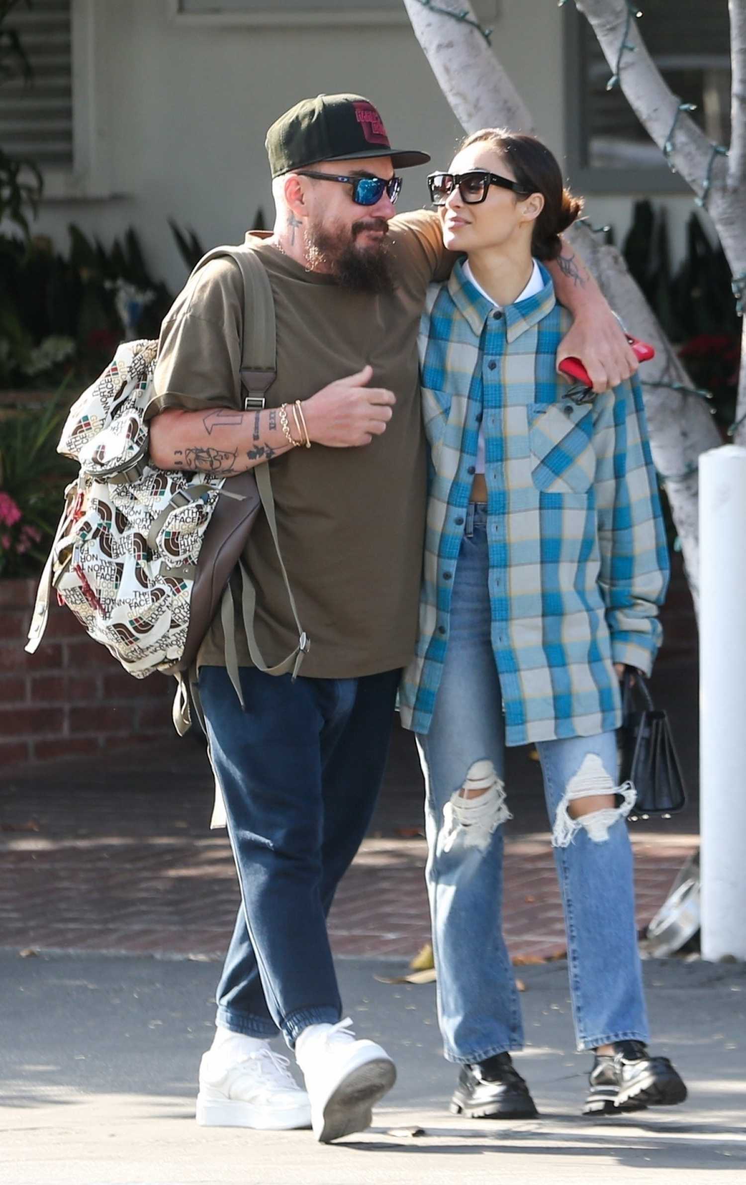 Cara Santana in a Plaid Shirt Was Seen Out with Shannon Leto in West ...