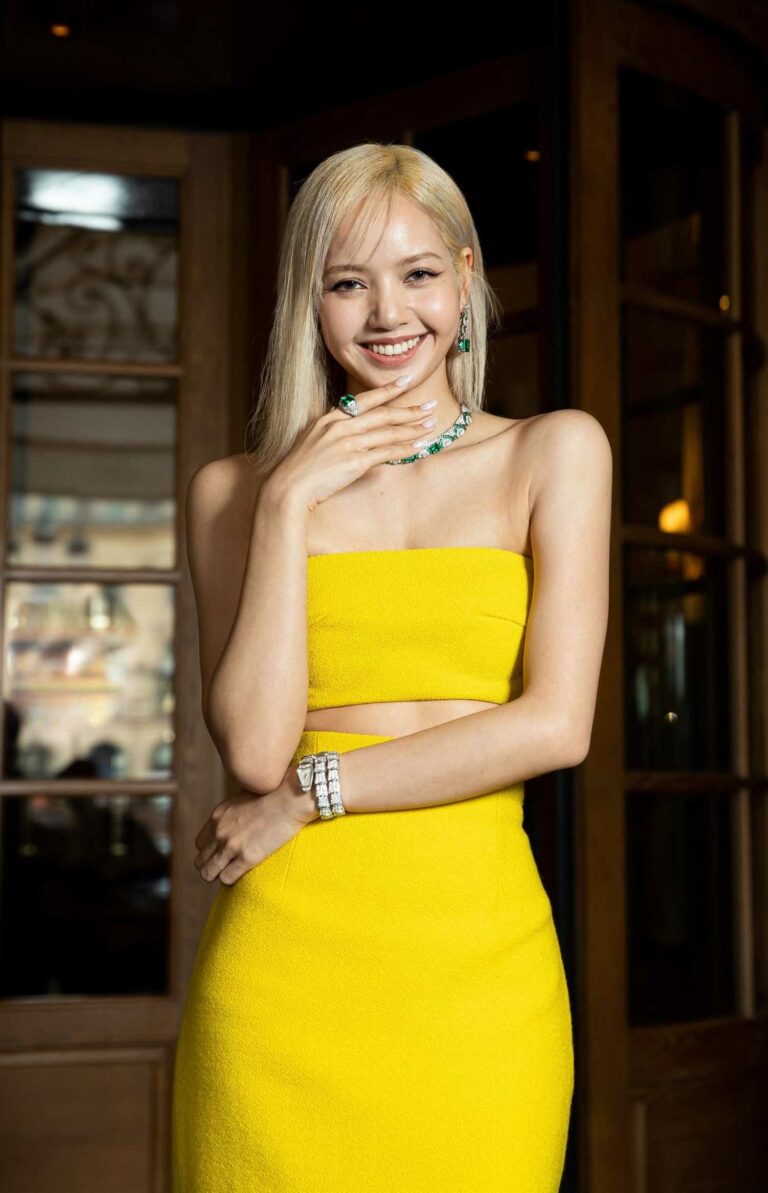 Lalisa Manoban in a Yellow Dress Leaves Hotel Ritz in Paris – Celeb Donut