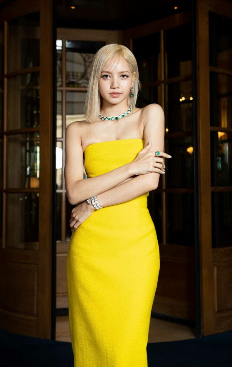 Lalisa Manoban in a Yellow Dress Leaves Hotel Ritz in Paris – Celeb Donut