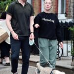 Saoirse Ronan in a Black Sweatshirt Was Seen Out with Jack Lowden in London