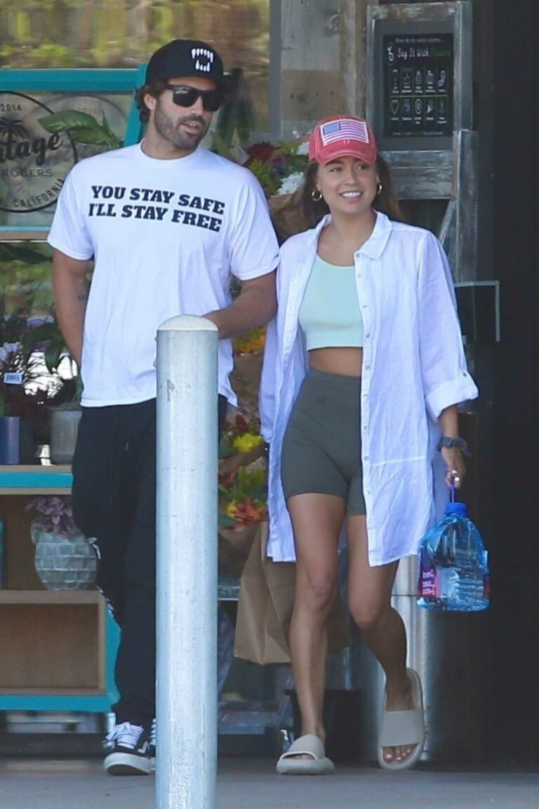 Tia Blanco in a Red Cap Hits up Vintage Grocers Out with Colt Ward in