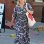 Amy Poehler in a White Sneakers Goes Shopping Around Manhattan’s West Village in NYC
