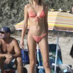 Ludi Delfino in a Pink Bikini Plays Volleyball on the Beach in Santa Monica