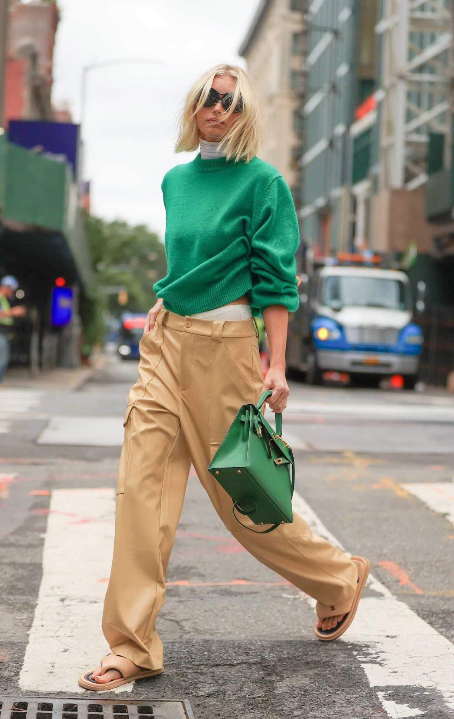 Elsa Hosk in a Green Sweater Was Seen Out in New York City – Celeb Donut