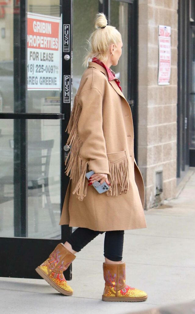 Gwen Stefani in a Beige Coat