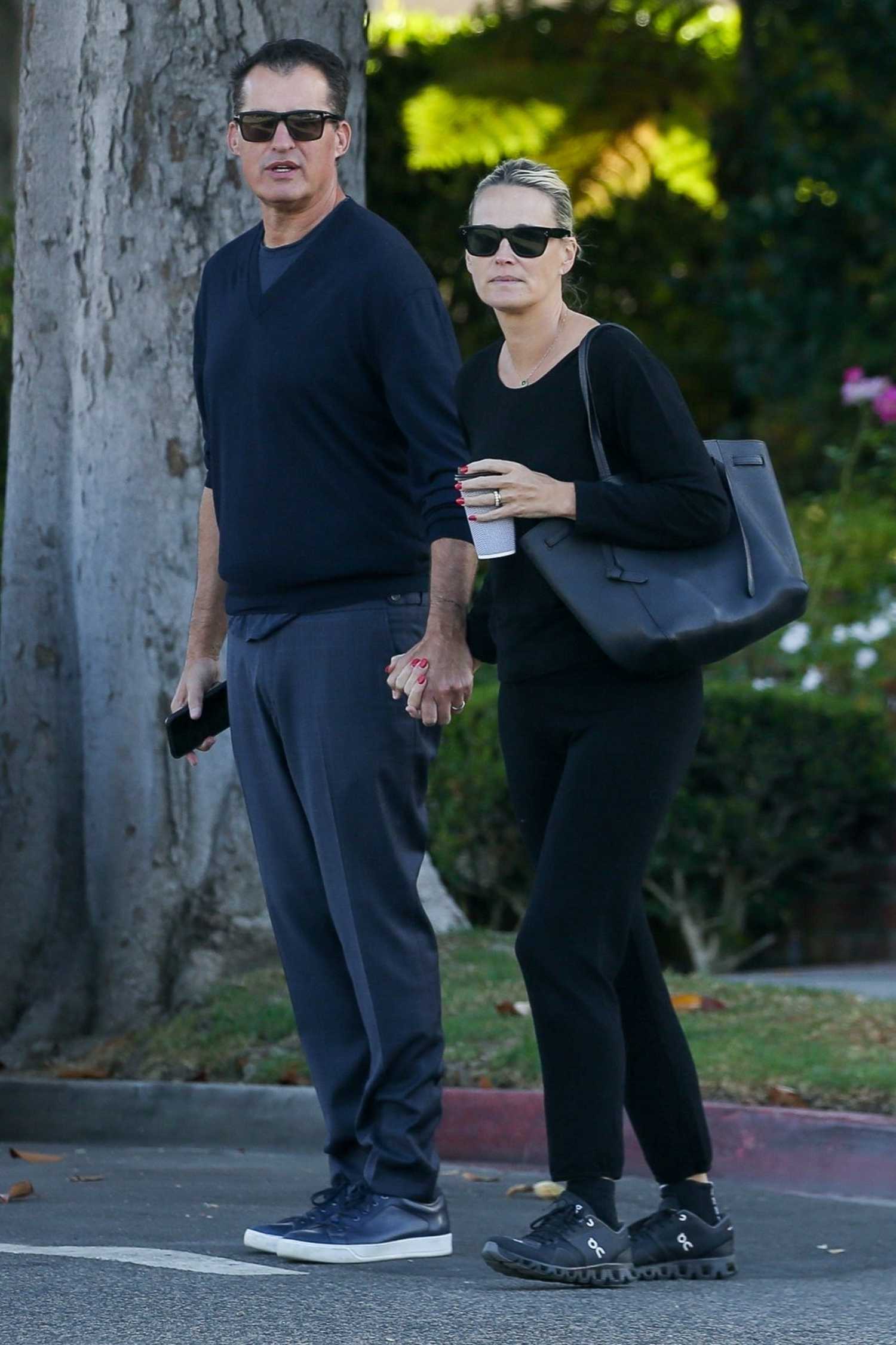 Molly Sims in a Black Outfit Was Seen Out with Scott Stuber in Santa