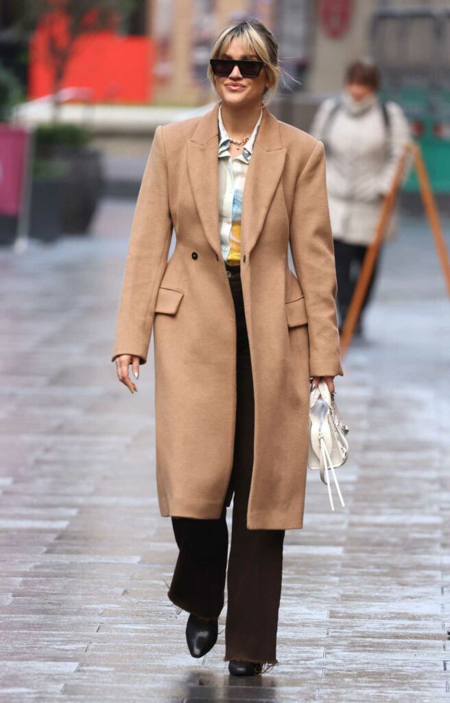 Ashley Roberts in a Beige Coat