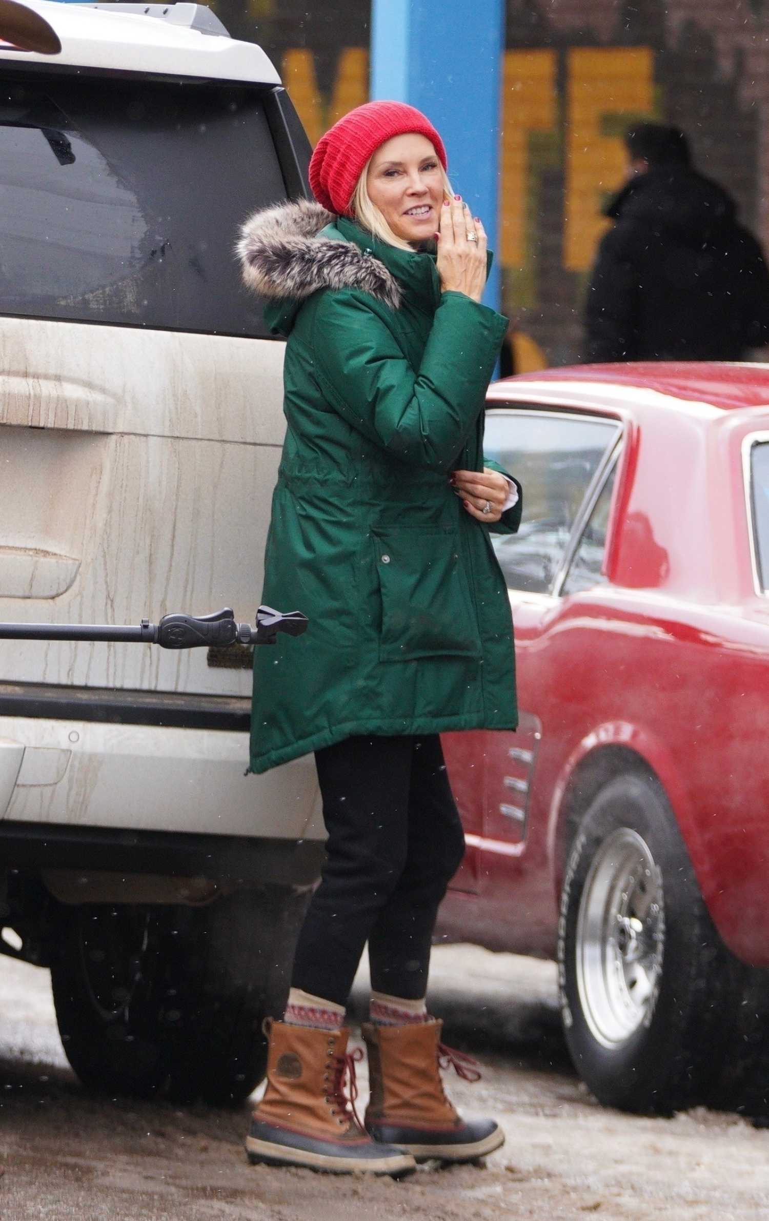 Erinn Bartlett – Celeb Donut