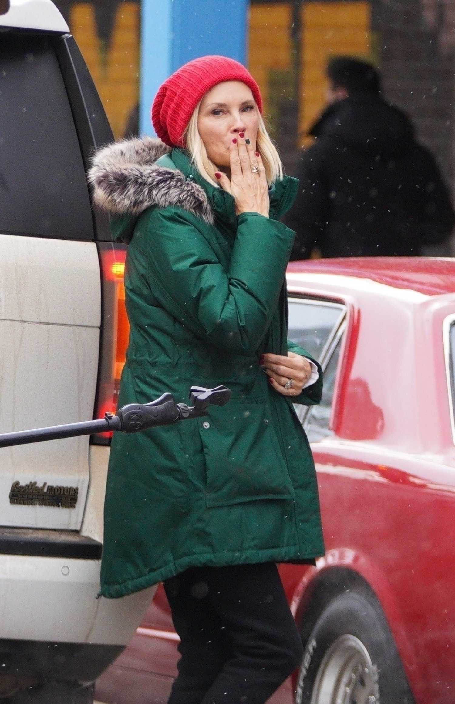 Erinn Bartlett in a Green Jacket Was Seen on Christmas Day Out in Aspen