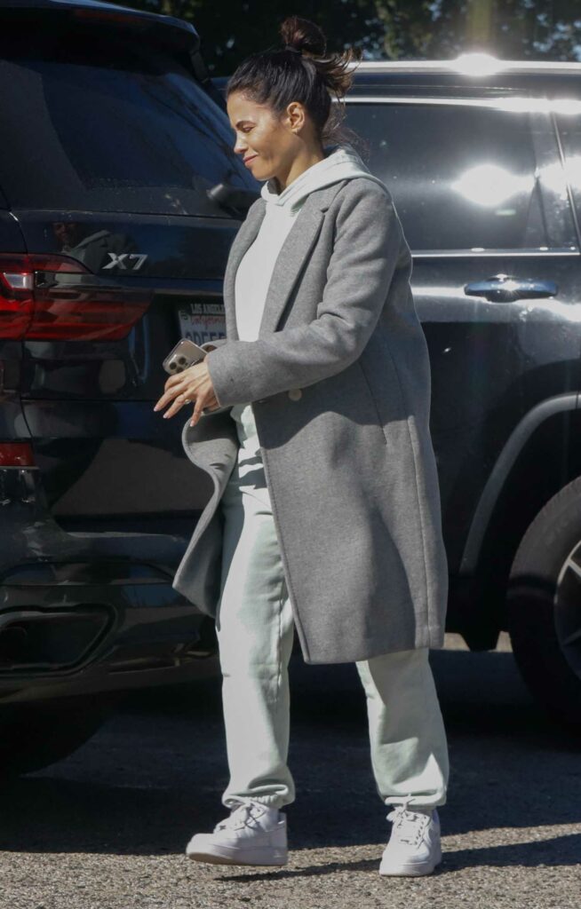 Jenna Dewan in a Grey Coat