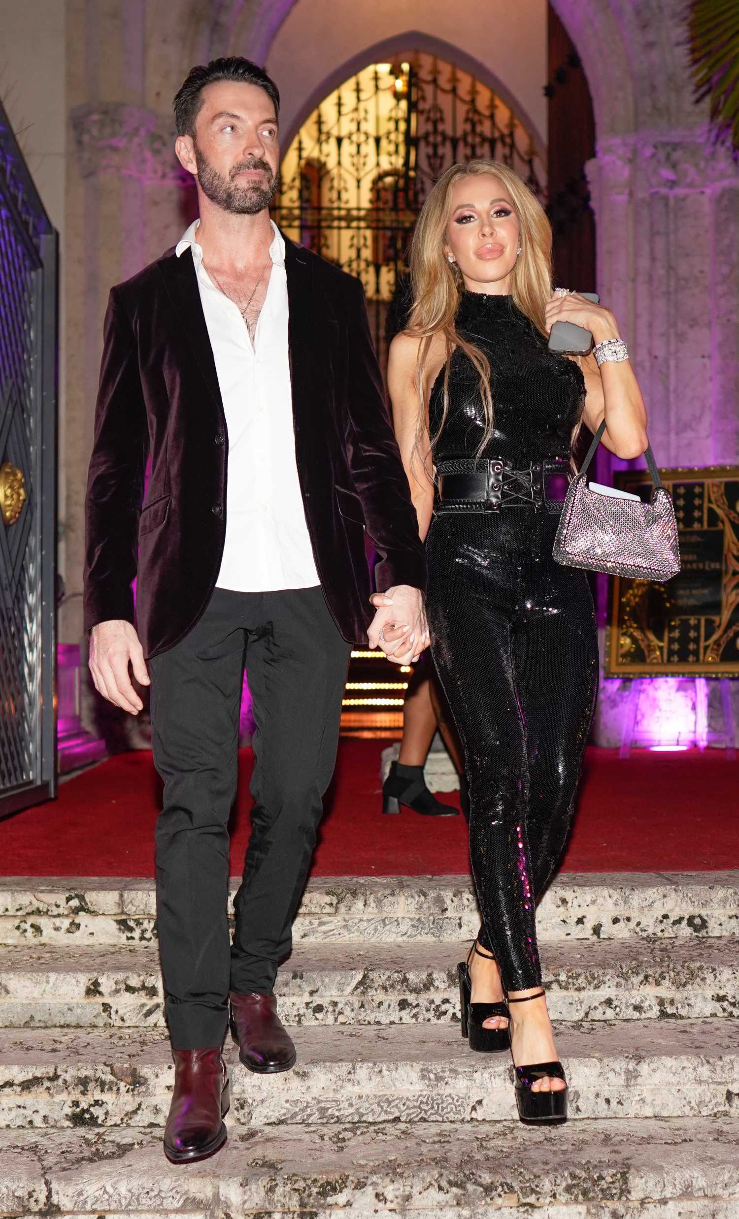 Lisa Hochstein In A Black Outfit Leaves The Versace Mansion In Miami ...