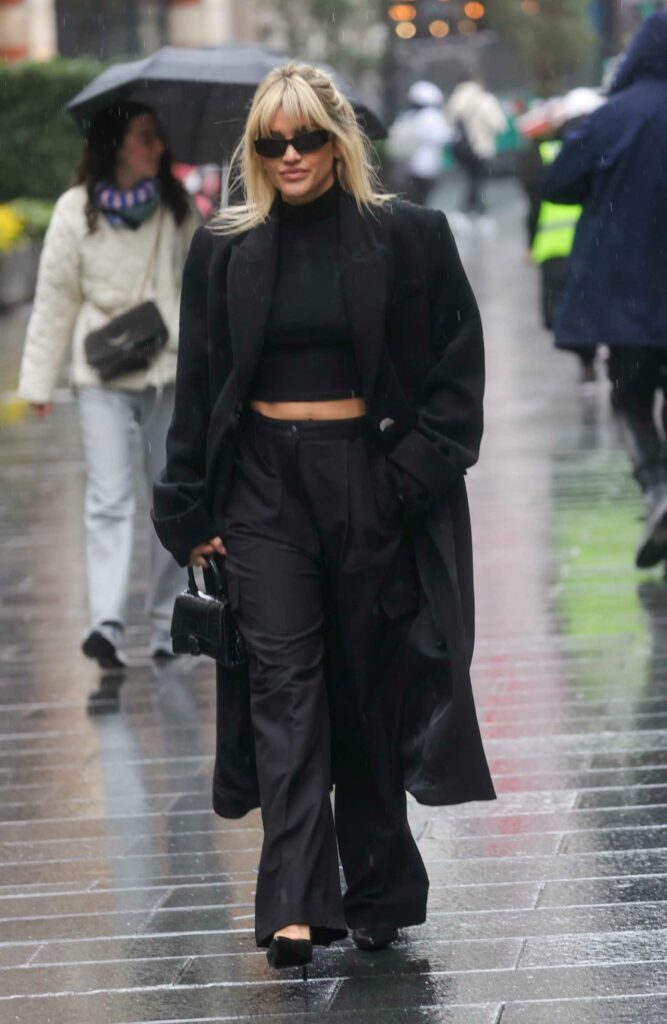 Ashley Roberts in a Black Outfit